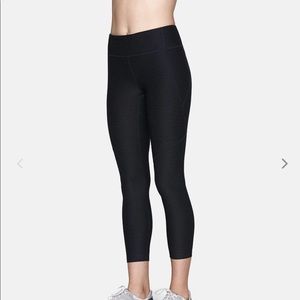 Outdoor Voices 3/4 Warmup Leggings in charcoal